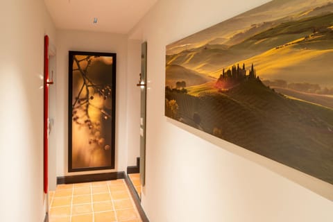 Facade/entrance, Decorative detail