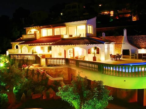Villa Increible - 5 bedroom luxury villa - Great pool and terrace area with stunning sea views Villa in San Jaime Mediterráneo