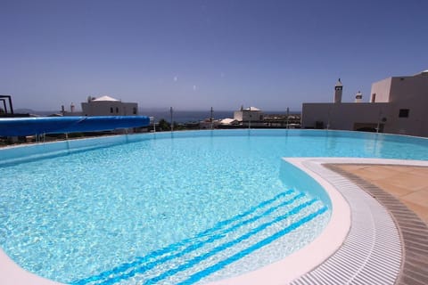 Villa Oceano Once - 5 Bedroom private pool and hot tub Villa in Playa Blanca