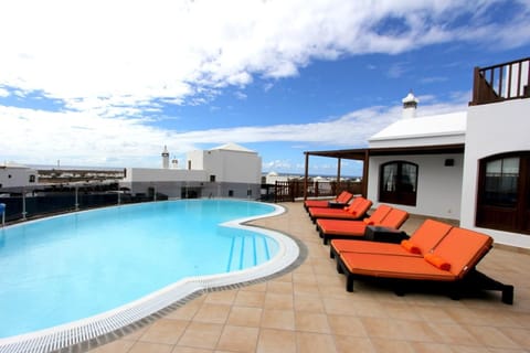 Villa Oceano Once - 5 Bedroom private pool and hot tub Villa in Playa Blanca
