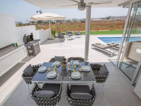 Villa Manta Agrotikos - Stunning 3 Bedroom Protaras Villa with Pool - Close to the Beach Villa in Protaras