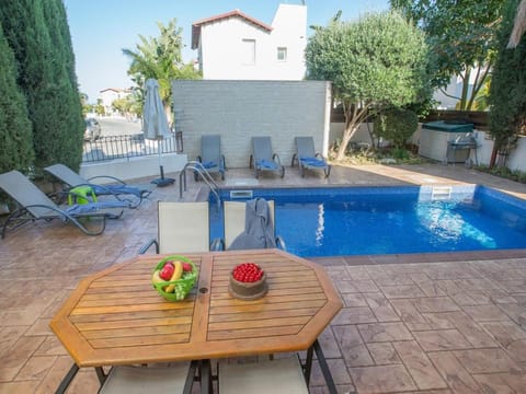 Villa Foros Enas - Modern 4 Bedroom Pernera Villa with Private Pool - Close to the Beach Villa in Paralimni