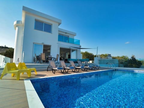 Villa Kono Provoles - Luxury 4 Bedroom Protaras Villa with Stunning Panoramic Sea Views Villa in Protaras