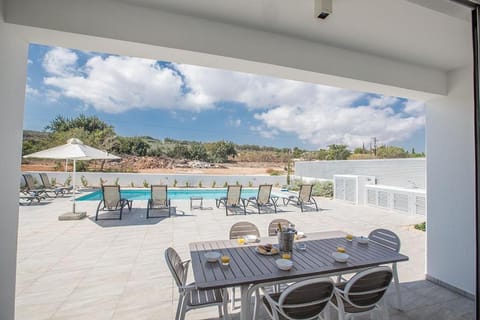 Villa Ochosto Loux - Fabulous 5 Bedroom Protaras Villa with Private Pool - Close to the Beach Villa in Protaras