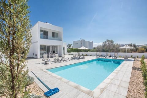 Villa Ochosto Loux - Fabulous 5 Bedroom Protaras Villa with Private Pool - Close to the Beach Villa in Protaras