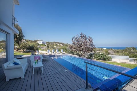 Villa Kono Sunshine - Luxury 4 Bedroom Cape Greco - Villa Close to Beach with Panoramic Views Villa in Protaras