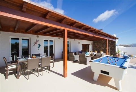 Villa Stone Deluxe - 4 Bedrooms sea view private pool Villa in Puerto del Carmen