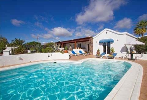 Villa Stone Deluxe - 4 Bedrooms sea view private pool Villa in Puerto del Carmen
