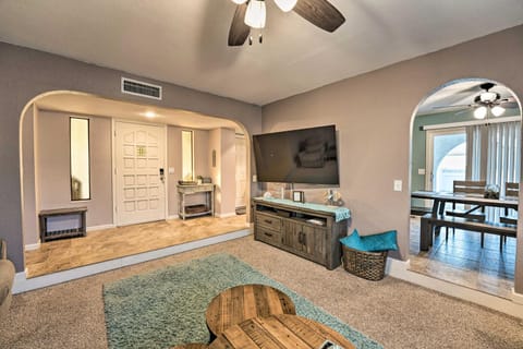Havasu Getaway with Fire Pit and Grill Less Than 3 Mi to Lake House in Lake Havasu City