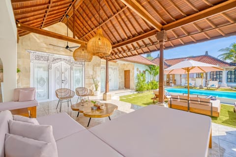 Villa Cologne - 6 BDR Villa, 2 Private Pools & Huge Garden, Walk to the Beach Villa in Kuta