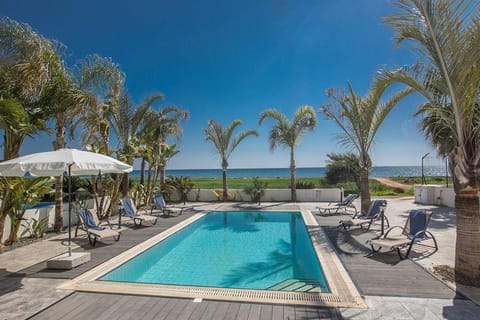 Villa Adaman - Stunning 3 Bedroom Seafront Villa with Pool - Close to the Beach Villa in Sotira