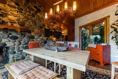 Yellowtail Home in the Meadow Haus in Big Sky