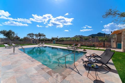 Patio, Day, Pool view, Swimming pool, sunbed