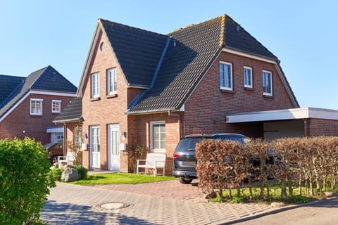Property building, Street view, Parking