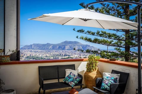 View (from property/room), Balcony/Terrace, City view, Garden view, Mountain view, Sea view