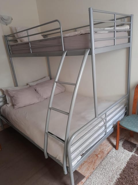 Bed, bunk bed