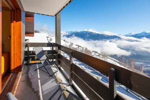 Balcony/Terrace, Mountain view