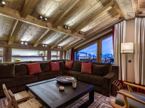 Chalet raffiné avec chambres luxueuses et services inclus - FR-1-564-62 Chalet in Saint-Bon-Tarentaise