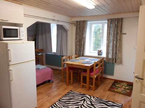 Perniön majoitus alakerta Condo in Uusimaa