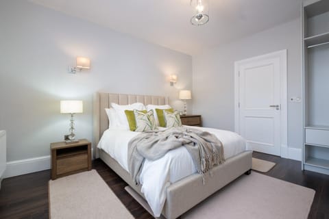 The Pine Tree Cottage of Warren Lodge Boutique Cottages Maison in Longford