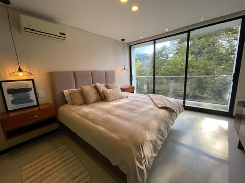 Bed, Photo of the whole room, Bedroom, air conditioner