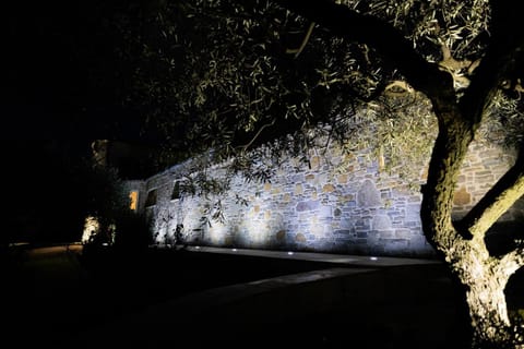 Le mas, Gite de charme et d'exception au cœur des Cévennes Casa in Alès