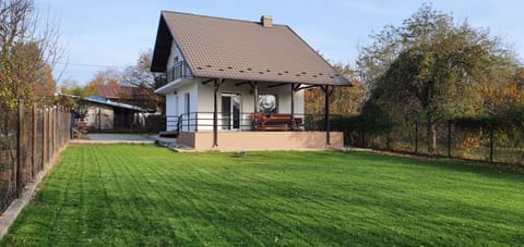 Green Nest House in Prahova, Romania