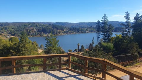 Casa del Lago Vichuquén House in O'Higgins, Chile