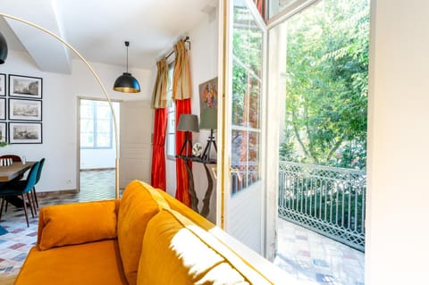 Balcony/Terrace, Living room, Inner courtyard view
