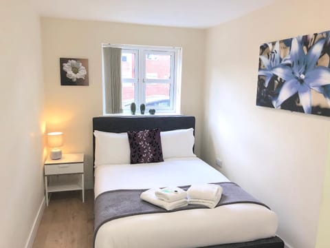 2 bedroom Large Town Centre Apartment FREE Parking Condominio in Loughborough