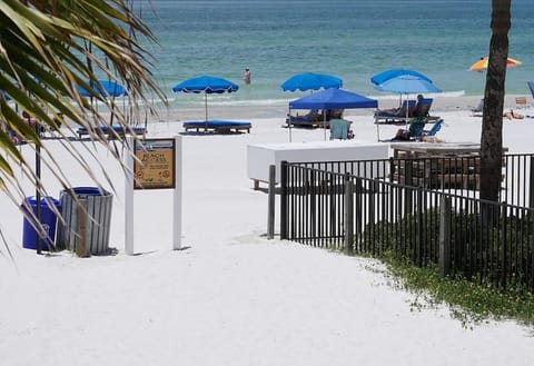 Welcome to the best beach anywhere Apartment hotel in North Redington Beach