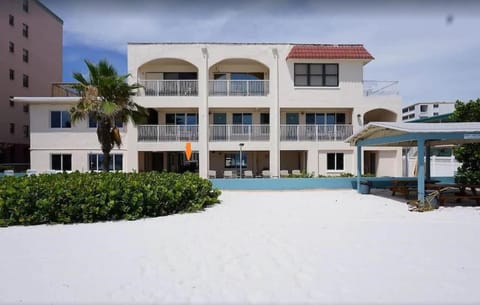 Welcome to the best beach anywhere Appartement-Hotel in North Redington Beach