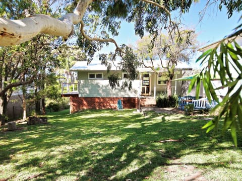 Acacia Cottage at Hyams Beach Casa in Vincentia