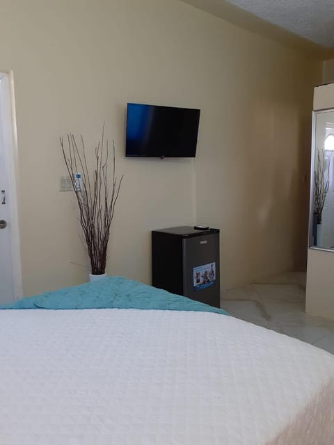 Clarke's Luxurious Private Suite Vacation rental in Saint Catherine Parish