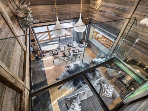 Chalet de luxe avec jacuzzi, salle cinéma et piscine au centre de Megève - FR-1-569-10 Chalet in Megève