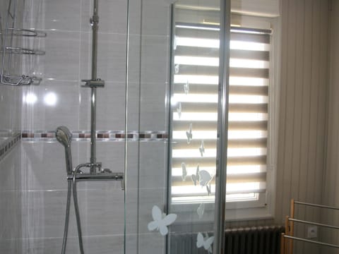 Maison confortable avec jardin, proche centre-ville et circuit 24h du Mans - FR-1-410-271 House in Le Mans