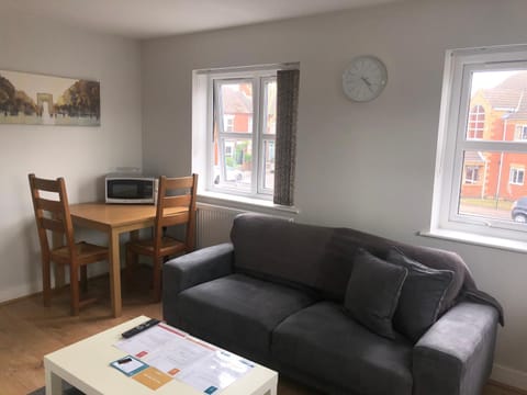 Large 1st Floor Open Plan Apartment Wohnung in Loughborough