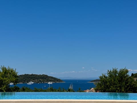 Pool view, Sea view