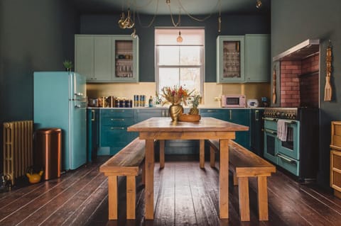 Dining area, kitchen