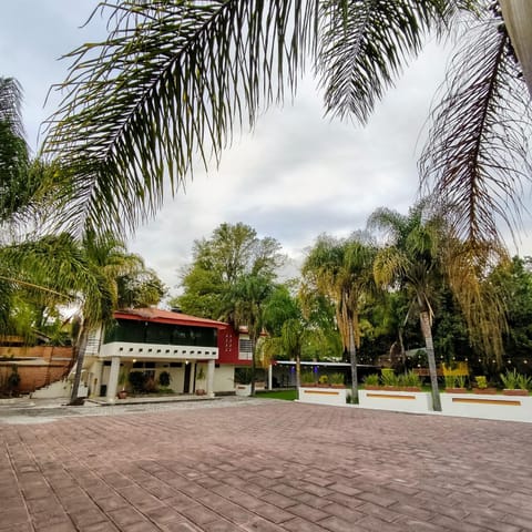 Finca el Nogal - Casa Entera Familiar Moderna con Amplio Jardín Atlixco puebla Haus in Atlixco