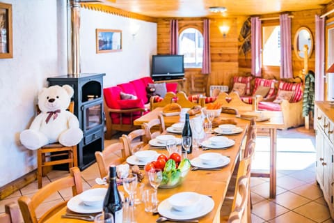 Chalet Gypaete - Chalets pour 14 Personnes 86 Chalet in Tignes