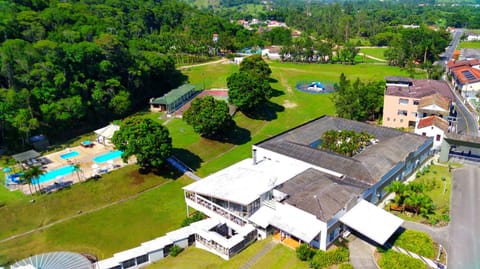 Property building, Garden, Swimming pool