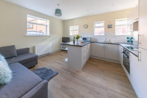 Apartment 4, Isabella House, Aparthotel, By RentMyHouse Condominio in Hereford