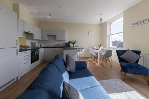 Apartment 5, Isabella House, Aparthotel, By RentMyHouse Apartamento in Hereford