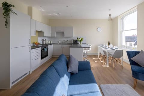 Apartment 5, Isabella House, Aparthotel, By RentMyHouse Condominio in Hereford