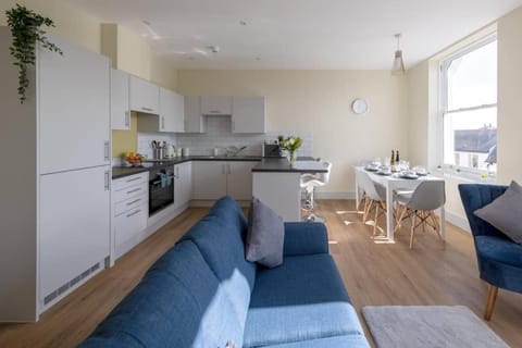 Apartment 5, Isabella House, Aparthotel, By RentMyHouse Apartamento in Hereford