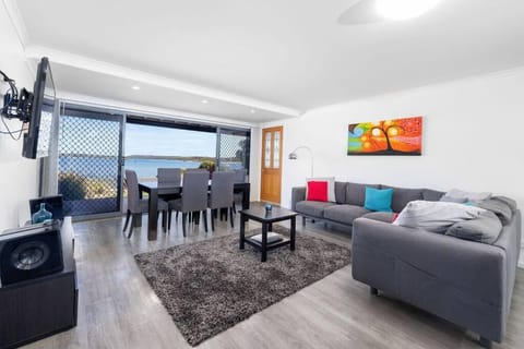 Almonta Apartments on the water front Condo in Coffin Bay