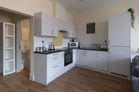 Apartment 6, Isabella House, Aparthotel, By RentMyHouse Apartamento in Hereford