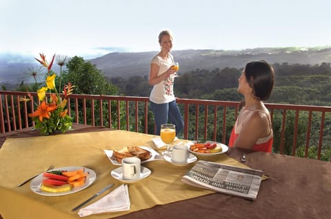 Restaurant/places to eat, Balcony/Terrace, American breakfast