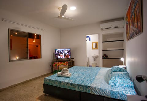 TV and multimedia, Photo of the whole room, Bedroom